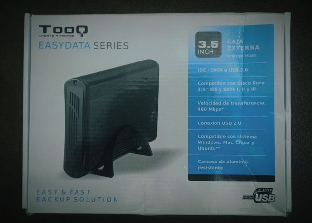 Custodia esterna Tooq e disco rigido da 3'5" da 500 Gb