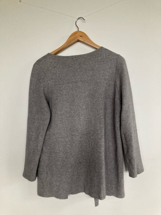Jersey gris abierto, Sfera