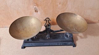 Balanza antigua Francesa