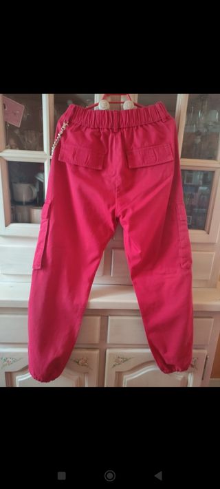 Pantalón cargo Bershka.Talla 36