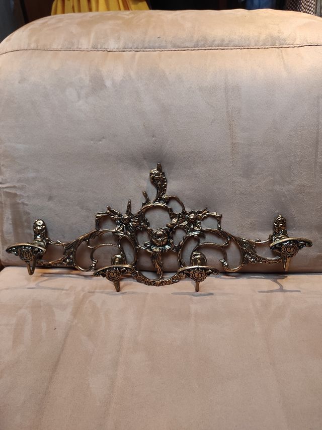 Perchero de pared de bronce