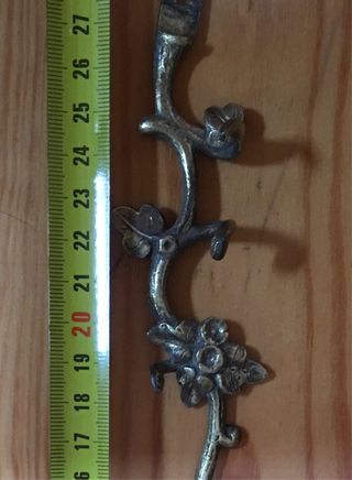 Colgador bronce antiguo para llaves