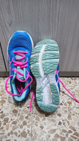 Zapatillas Asics de running casi nuevas