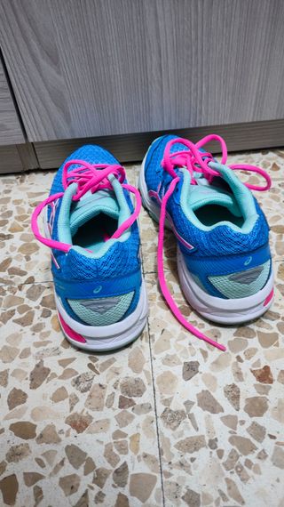 Zapatillas Asics de running casi nuevas