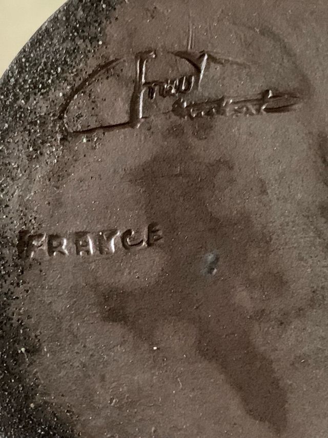 bottiglia in grees porcellanato , artista francese