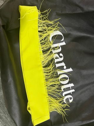 Vestido largo plumas