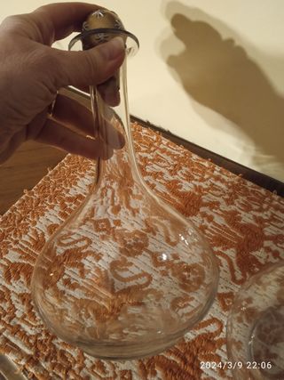 Coppia bottiglie d'epoca in vetro soffiato