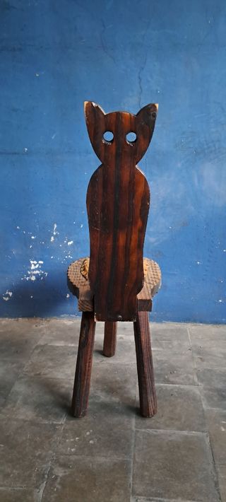 TABURETE VINTAGE DE MADERA MACISA.