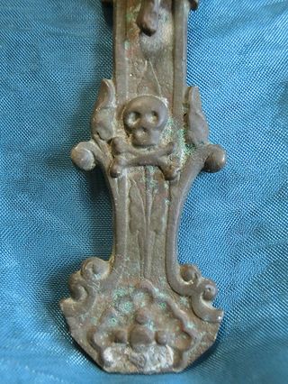 ANTIGUO CRUCIFIJO ALTAR CRISTO CALAVERA BRONCE