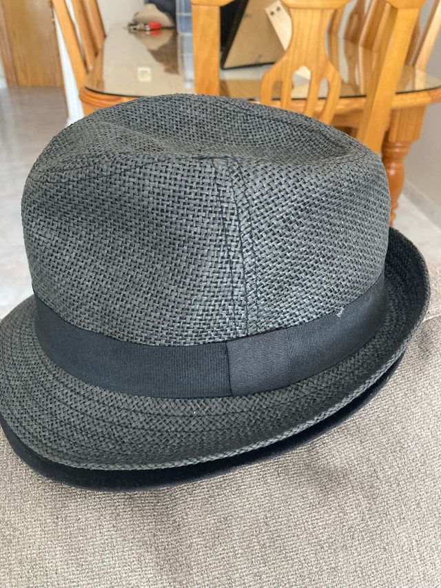 Gorro de caballero gris de verano de H&M
