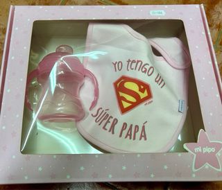 Babero bebe y jarra agua , super papa.