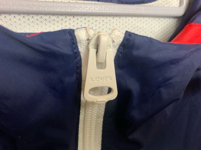 Chubasquero/Cortavientos Levi’s