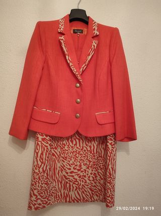Conjunto de vestido y chaqueta color cor