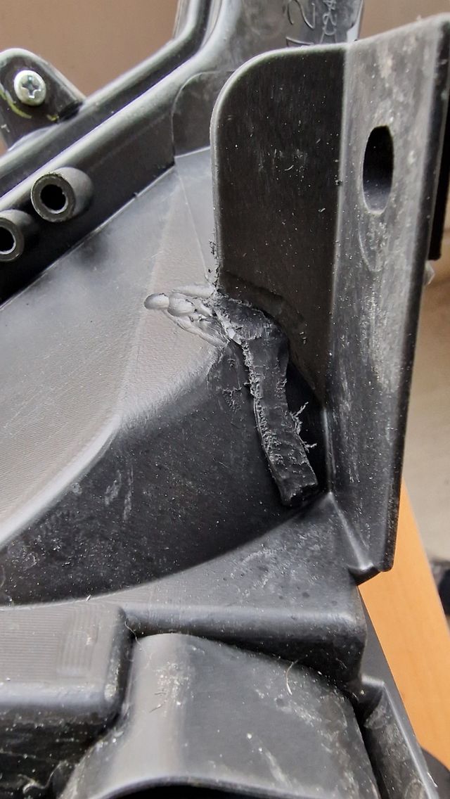 Faro MITSUBISHI SPACE STAR