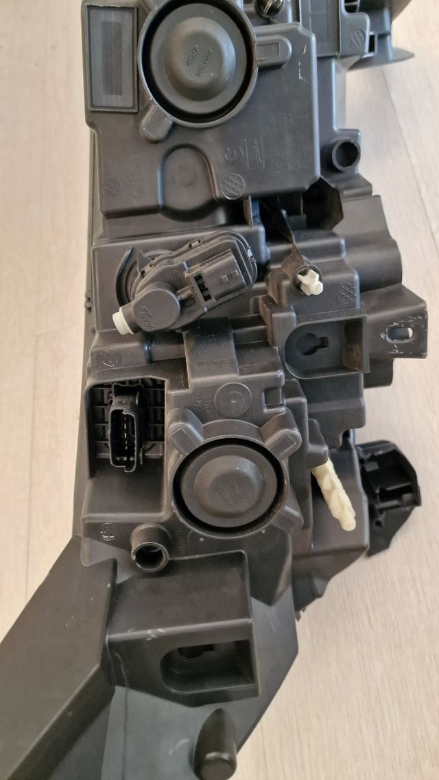 Faro Izdo Renault Espace MK5  260608