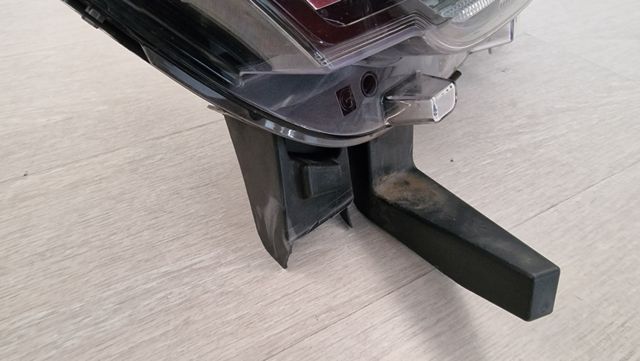 Faro Izdo Renault Espace MK5  260608