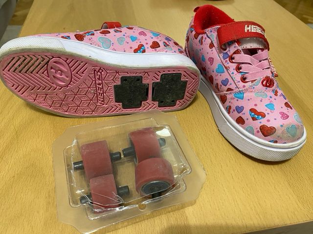 Zapatillas con ruedas Heelys ¡nuevas!! T30