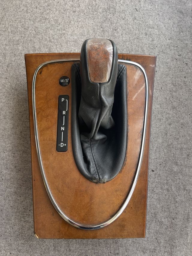 Pomo mercedes clase e w211 + consola