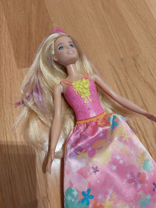 Muñeca BARBIE