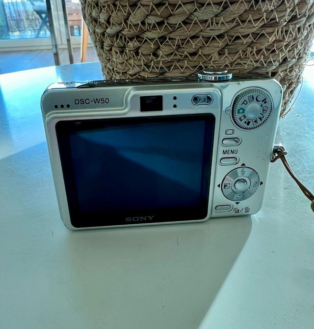 Cámara fotos Sony Cyber-shot 6.0