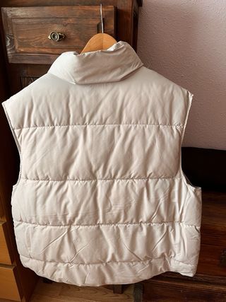 Chaleco plumas H&M