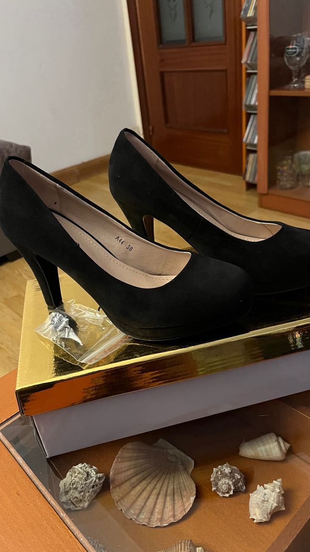 Zapato de  tacon negros