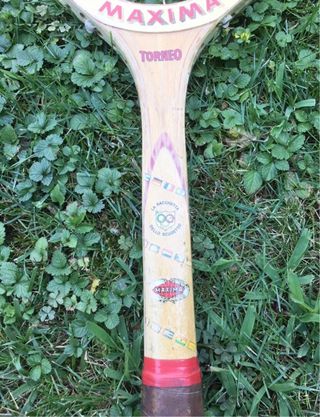 Racchetta da tennis in legno vintage