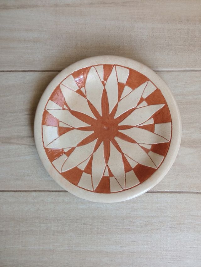 Plato . Tomba truites . Nuevo .