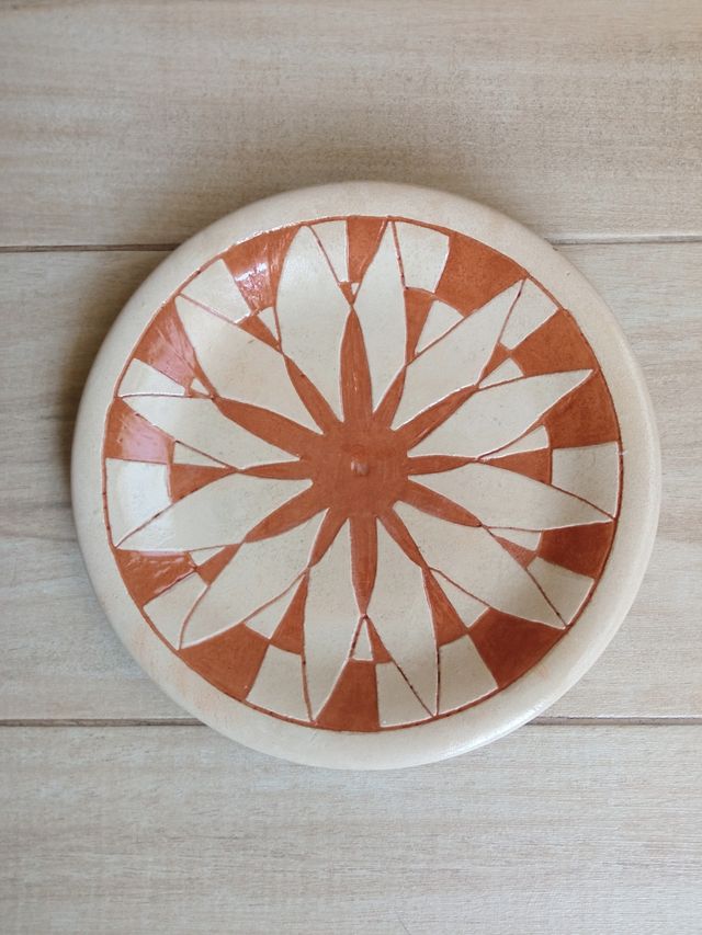 Plato . Tomba truites . Nuevo .