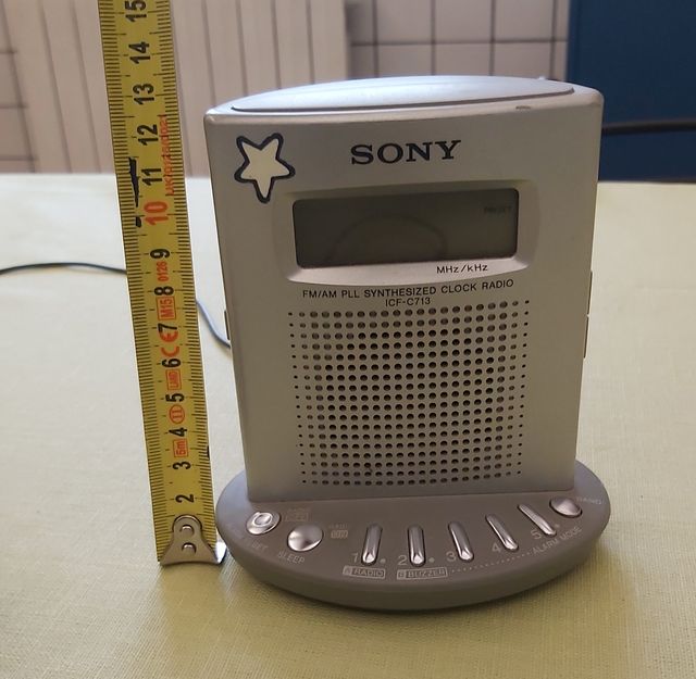 Radiosveglia Sony ICF-C713