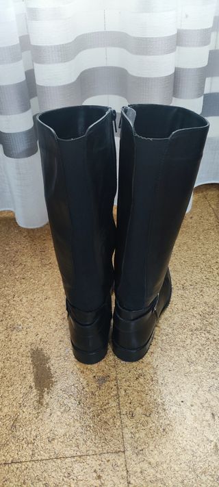 Botas altas de piel