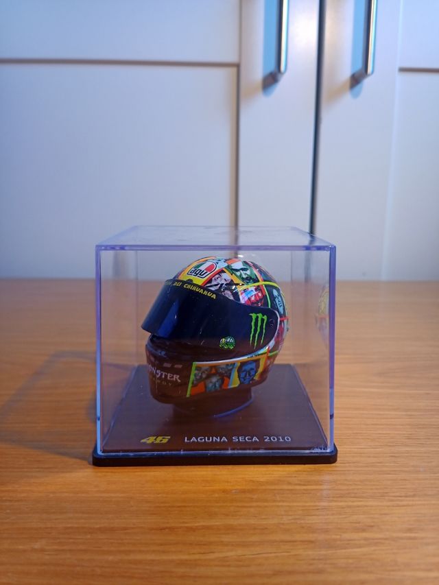 Maqueta casco V.Rossi Laguna seca 2010