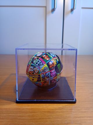 Maqueta casco V.Rossi Laguna seca 2010