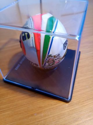 Maqueta casco V.Rossi Mugello 2002