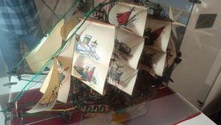 Barco de madera artesanía antigua