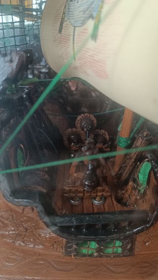 Barco de madera artesanía antigua