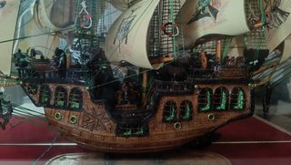 Barco de madera artesanía antigua