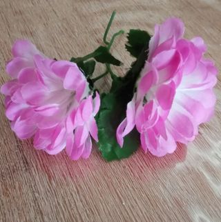 Flores para pelo de sevillana