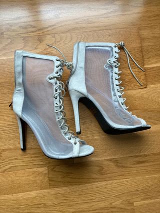 Botines sexy efecto transparente