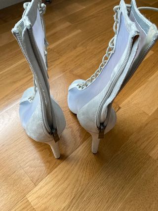 Botines sexy efecto transparente