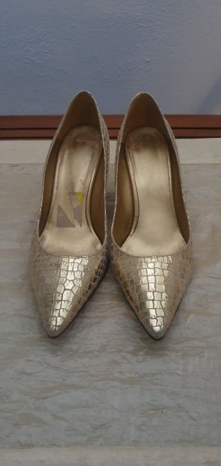 Zapatos salón dorados