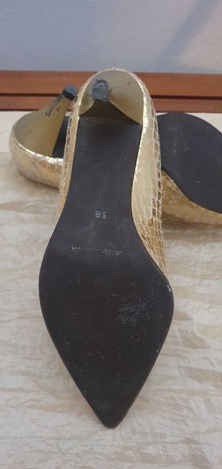 Zapatos salón dorados