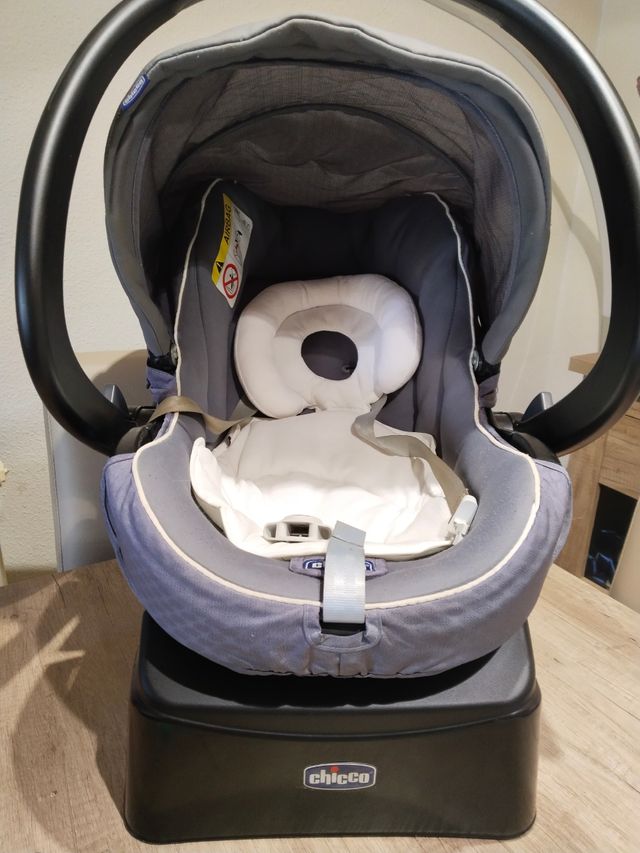 Maxicosi Chicco gris para coche y carro