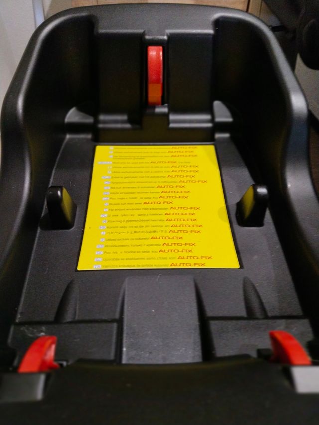 Maxicosi Chicco gris para coche y carro