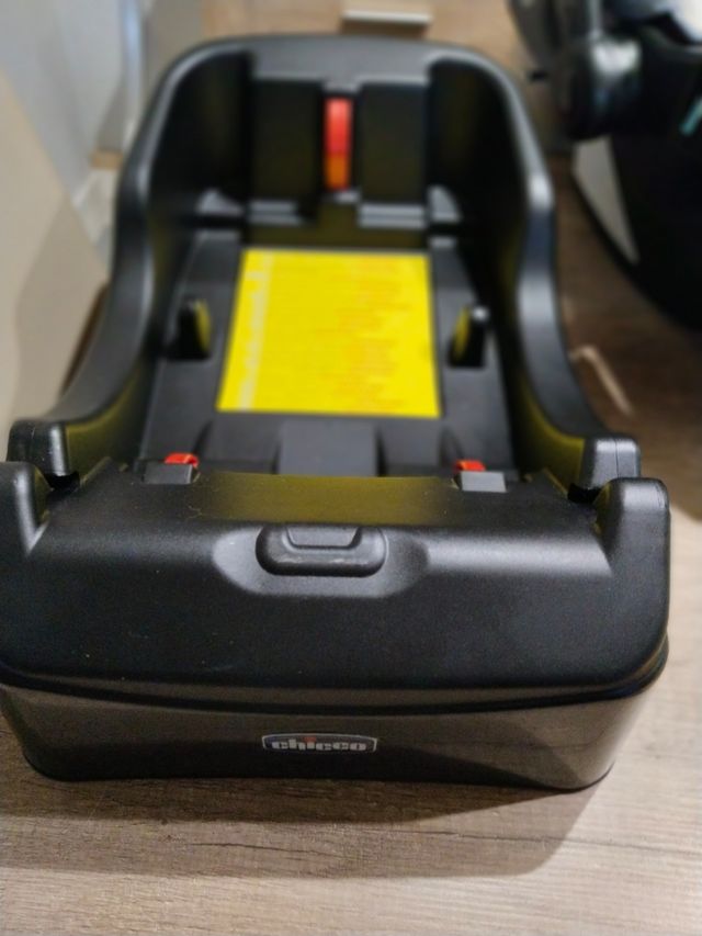 Maxicosi Chicco gris para coche y carro