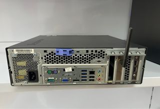 Torre sobremesa lenovo