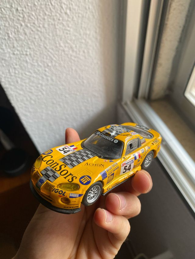 Coche en miniatura - Escala 1:43