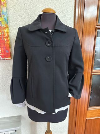 Chaqueta mangas abullonadas negro