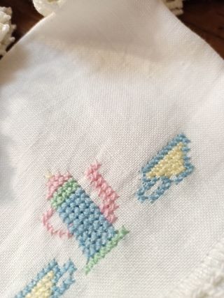 4  tovagliette da tè realizzate a mano