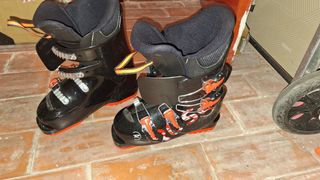 Esquís y botas infantiles 